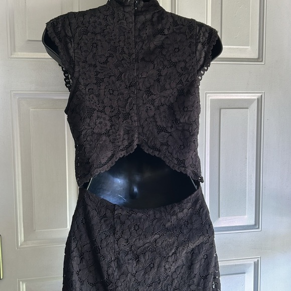 H&M Dresses & Skirts - H&M BLACK OPEN BACK SHEER LACE DRESS SIZE 4